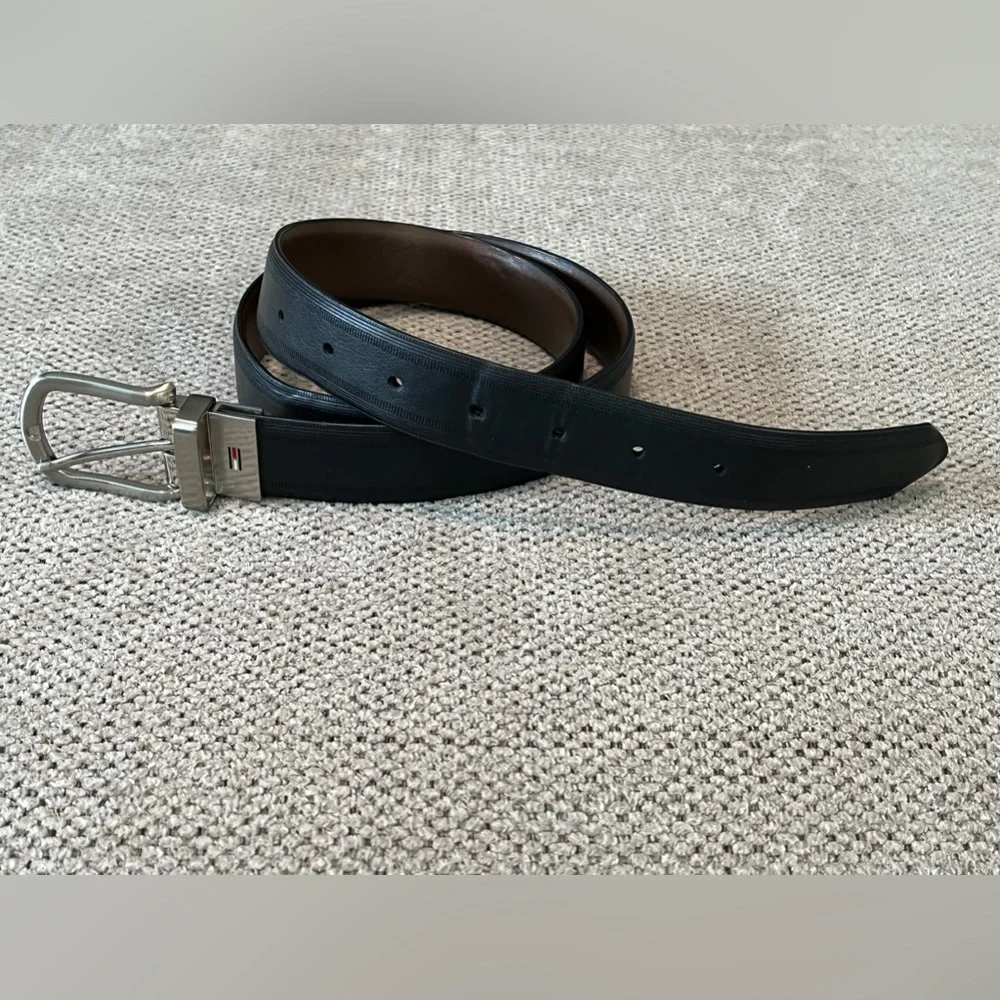 Tommy Hilfiger‎ Reversible Vegan Leather Belt 34